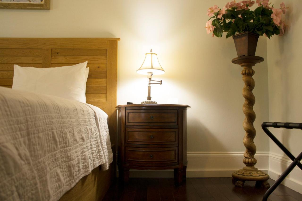 Duval House Bed & Breakfast คีย์เวสต์ ภายนอก รูปภาพ